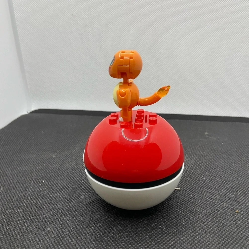 🍀 3/$15 PokéBall with Charmander Block Figure